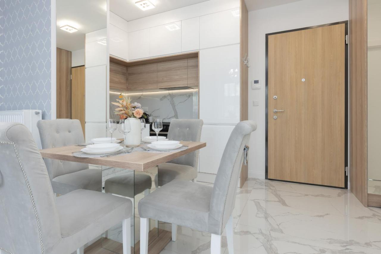 Cosy Apartment On Wola Goleszowska By Noclegi Renters Varšava Exteriér fotografie